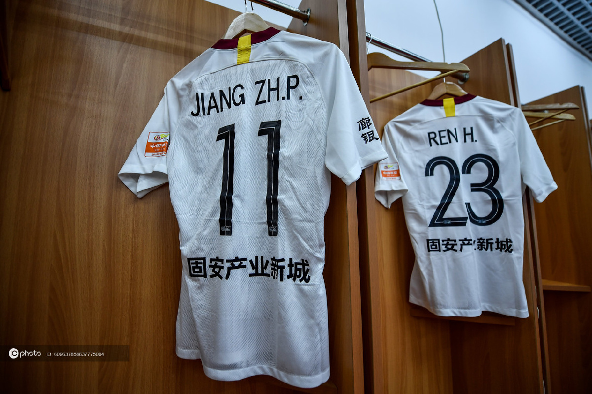 包含浙江稠州发布备战花絮，赛前手感冰凉，中超任务艰巨，更衣室氛围转暖的词条华体会体育
